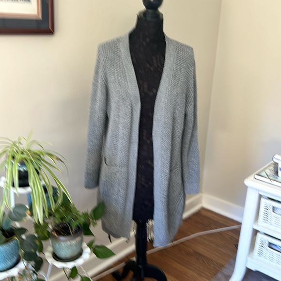 EMMA'S EXPRESSIONS Nubby Grey Cardigan - Picture 1 of 6